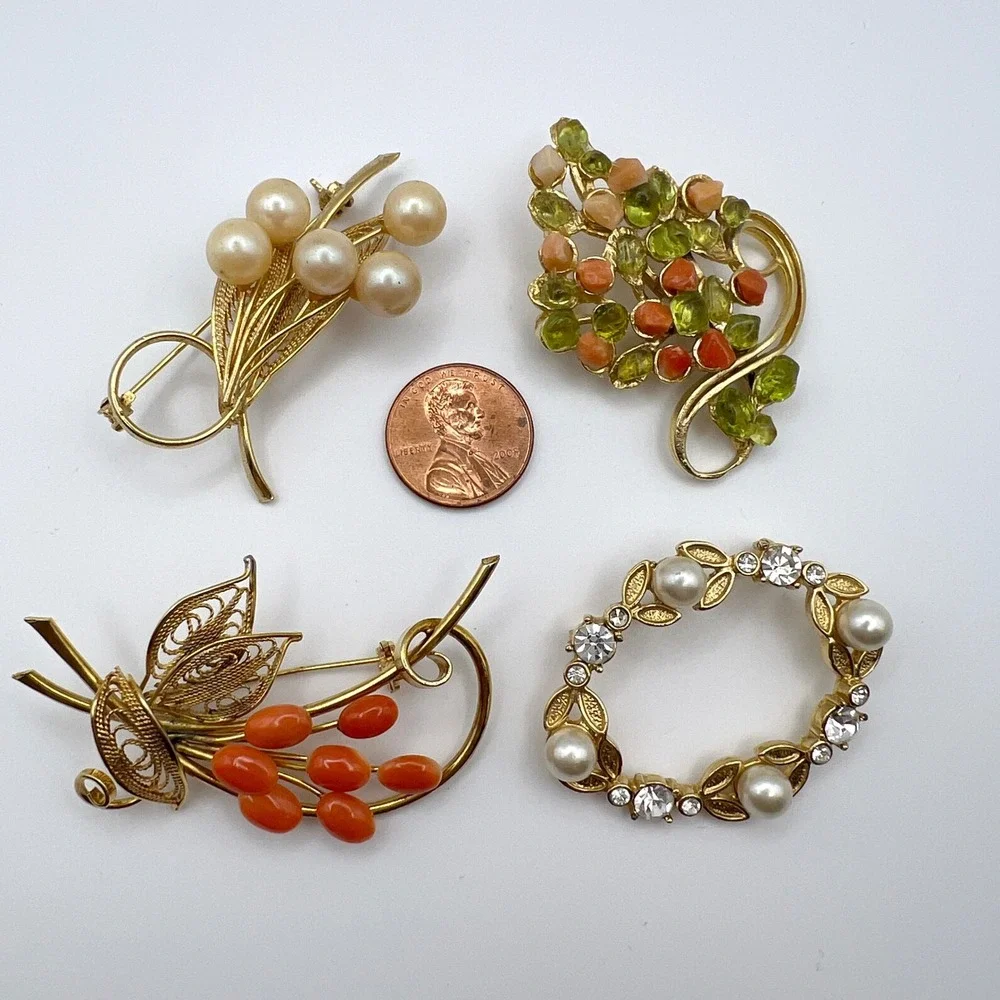 4pc VTG Floral‎ Brooch Lot Gold Tone Faux Pearl Rhinestone Coral Botanical